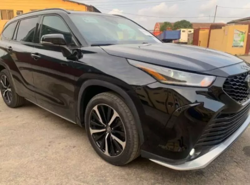 Toyota Highlander   - 2022