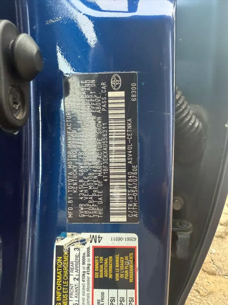 Toyota Camry   - 2010