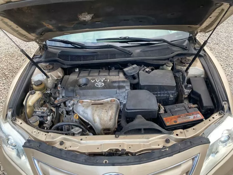 Toyota Camry   - 2011
