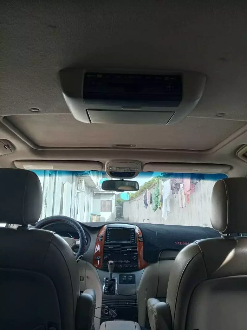 Toyota Sienna   - 2007