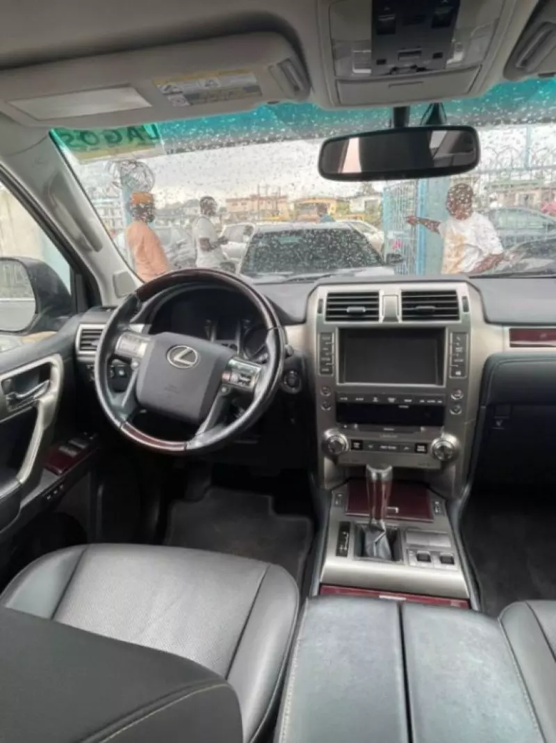 Lexus GX 460   - 2019