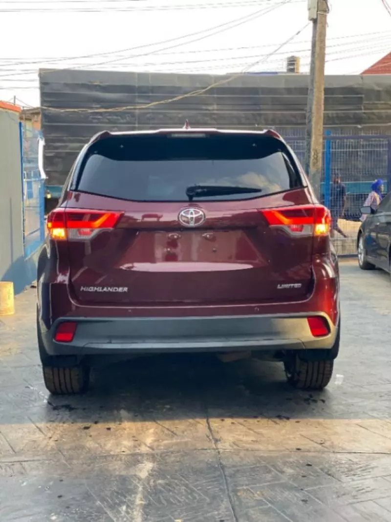 Toyota Highlander   - 2015