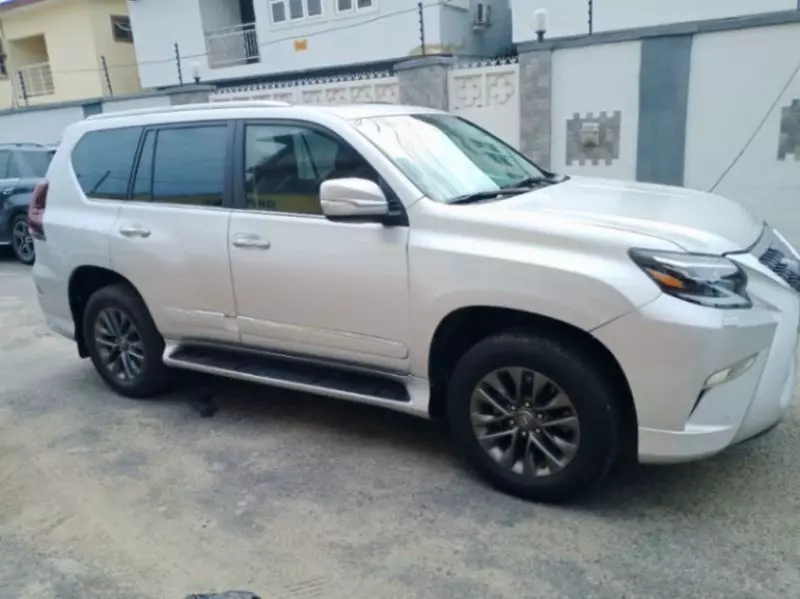 Lexus GX 460   - 2014