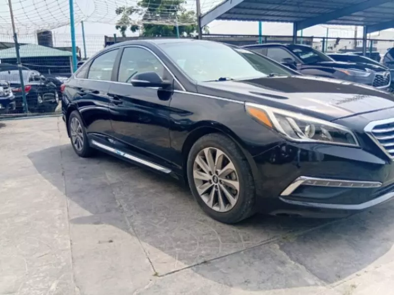 Hyundai Sonata   - 2015