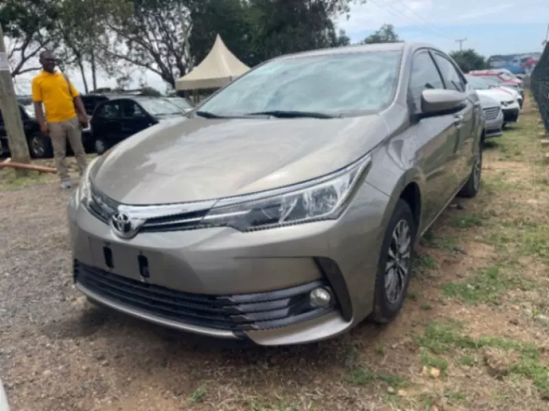 Toyota Corolla   - 2013