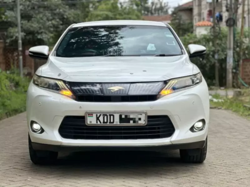 Toyota Harrier   - 2015