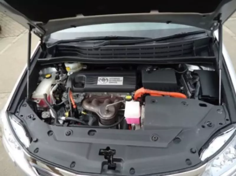 Toyota sai hybrid   - 2011