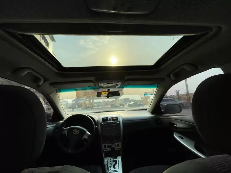 Toyota Corolla   - 2010