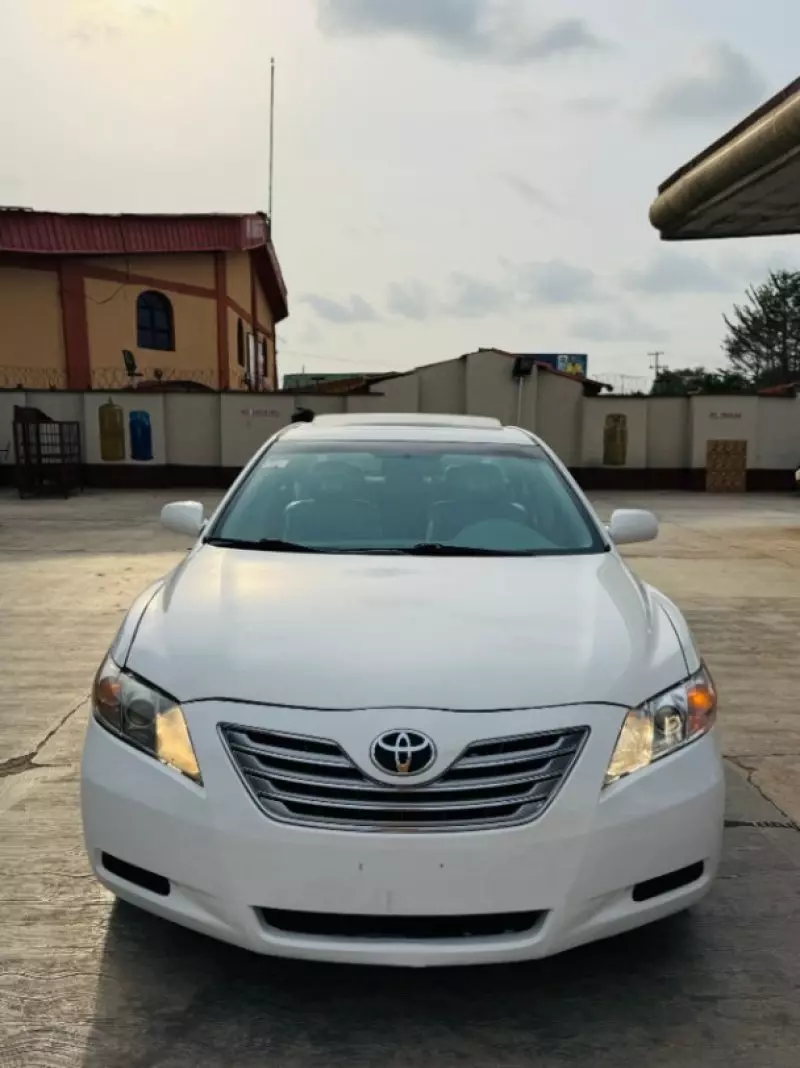 Toyota Camry - 2008