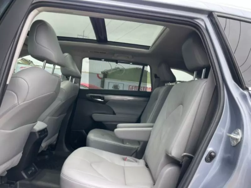 Toyota Highlander   - 2022