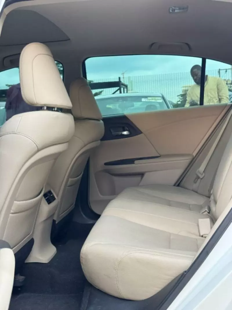 Honda Accord   - 2013