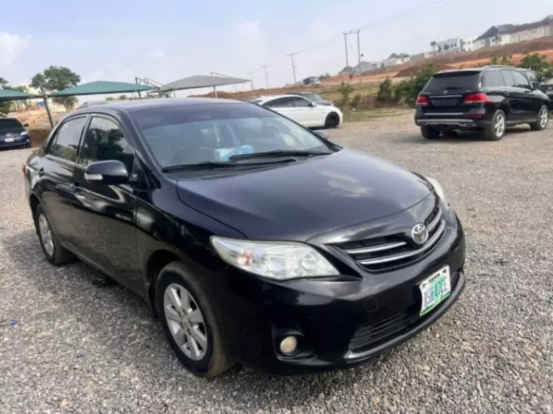 Toyota Corolla   - 2012