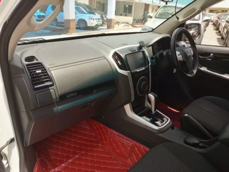Toyota Landcruiser Prado   - 2013