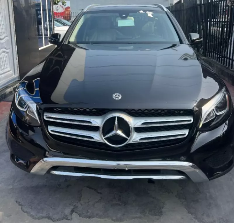 Mercedes-Benz GLC 300   - 2019
