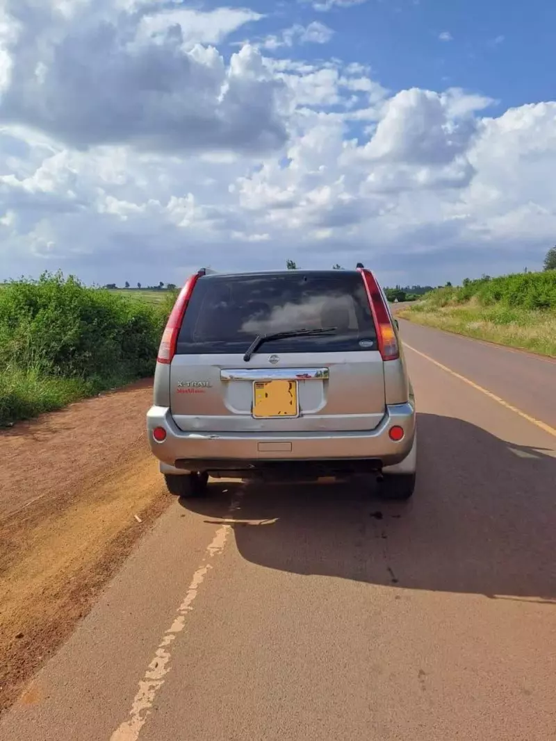 Nissan X-Trail   - 2005