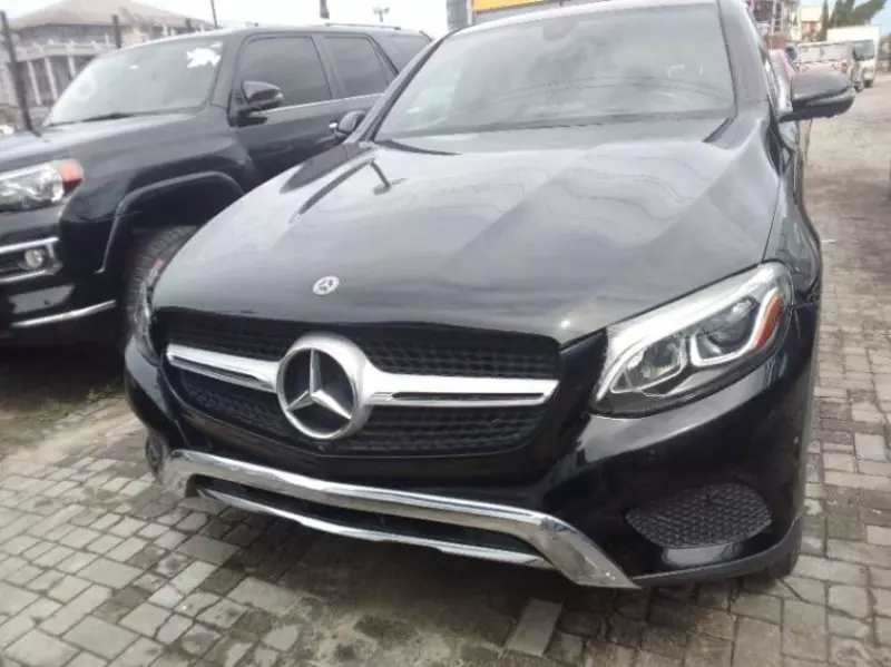 Mercedes-Benz GLC 300   - 2019