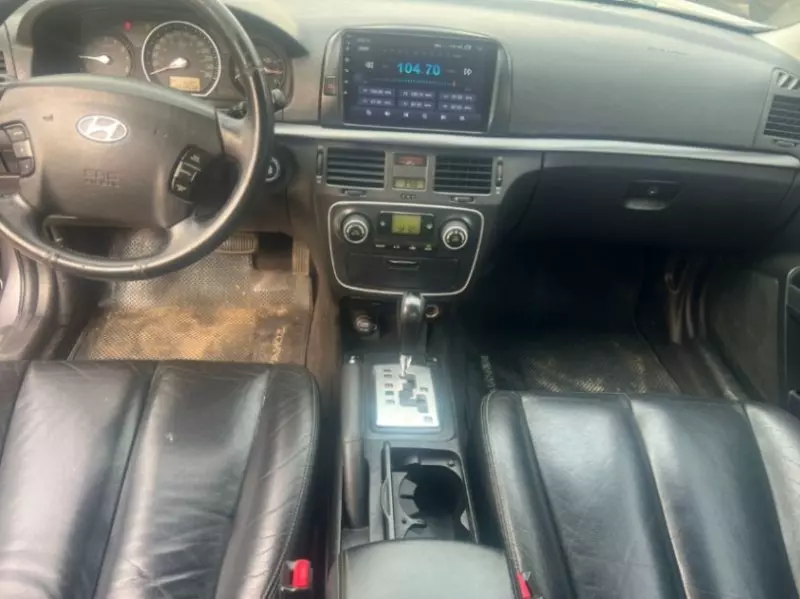 Hyundai Sonata   - 2008