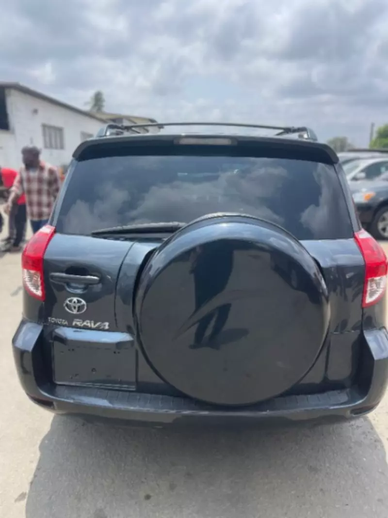 Toyota Rav4   - 2006