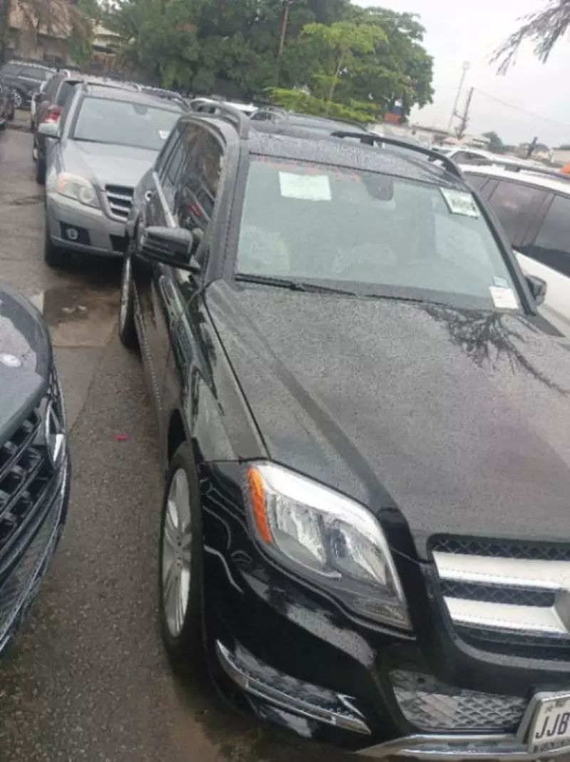 Mercedes-Benz GLK 350   - 2012