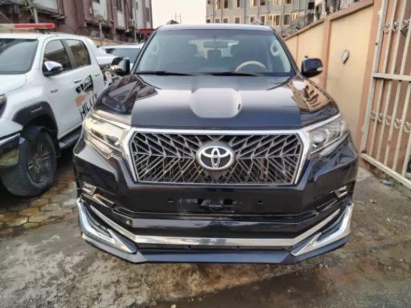 Toyota  Land Cruiser VXR V8   - 2022