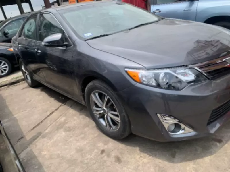Toyota Camry   - 2012