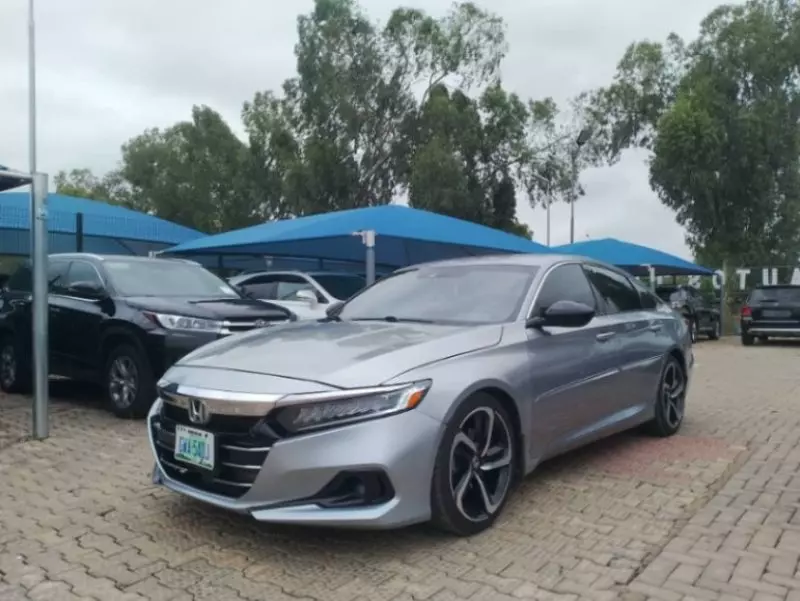 Honda Accord   - 2022