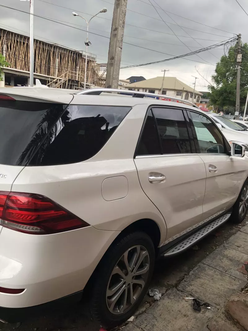 Mercedes-Benz GLE 350   - 2016
