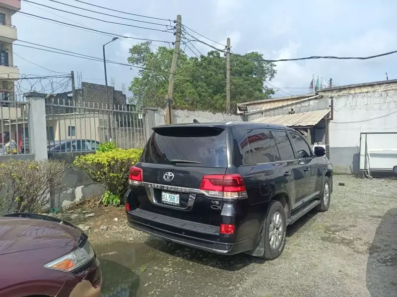 Toyota  Land Cruiser VXR V8   - 2016