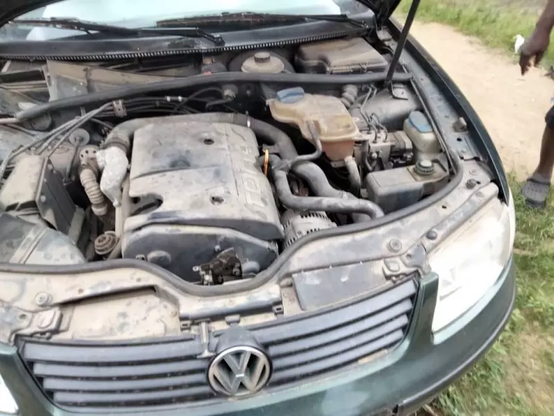 Volkswagen Passat   - 2004