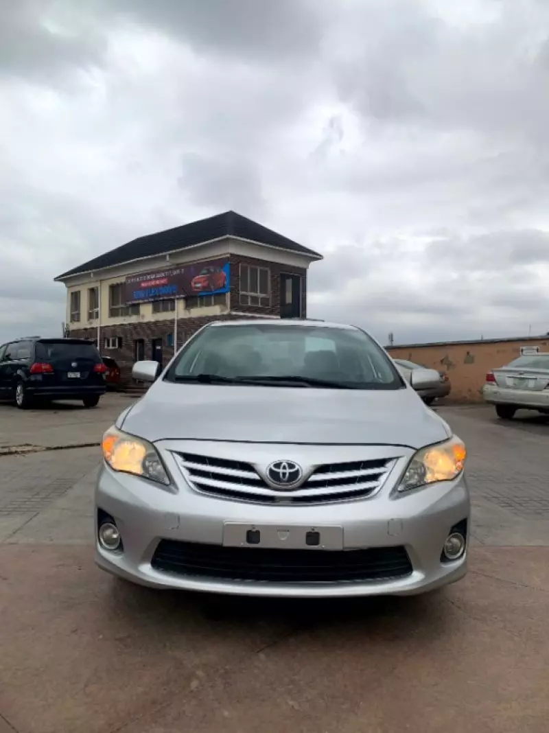 Toyota Corolla   - 2013
