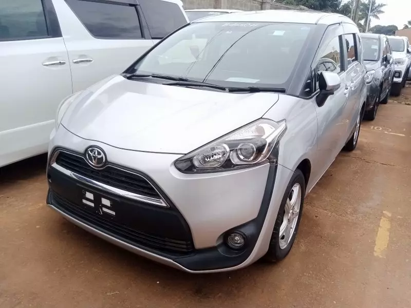 Toyota Sienta Hybrid    - 2015