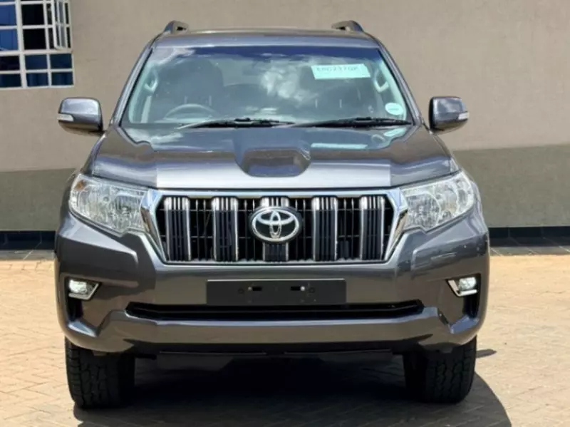 Toyota Land Cruiser VX   - 2018