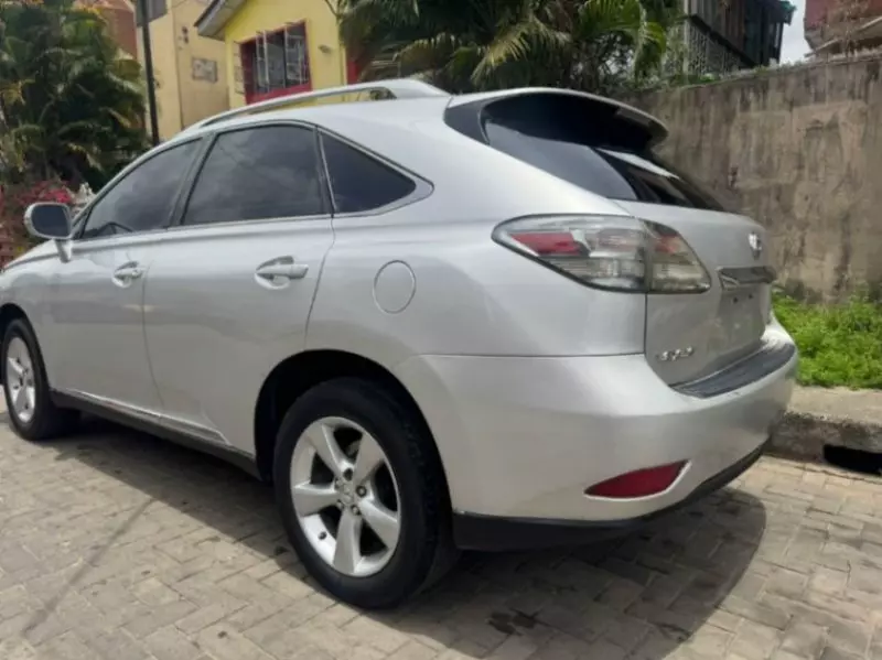 Lexus RX   - 2010