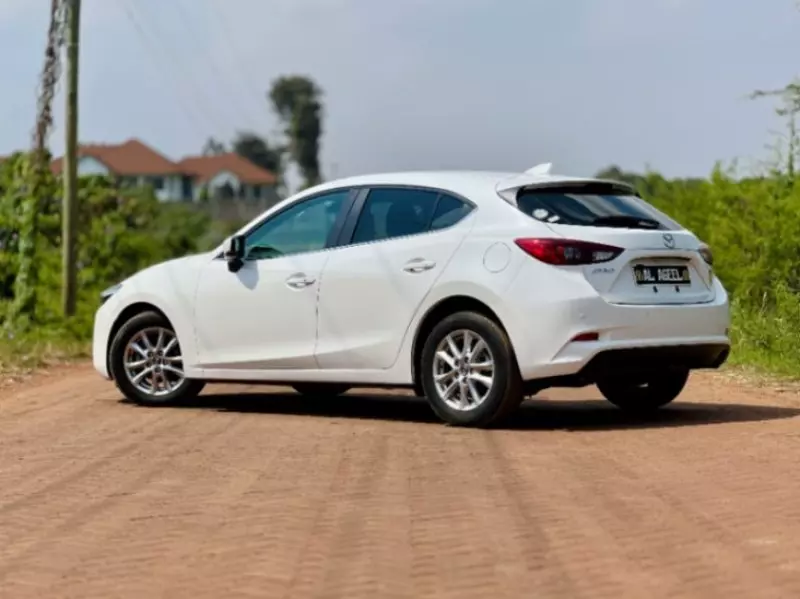 Mazda Axela    - 2018
