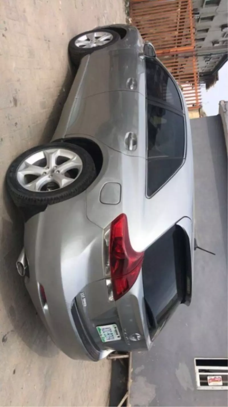 Toyota Venza   - 2015