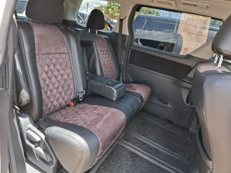 Toyota Alphard   - 2011