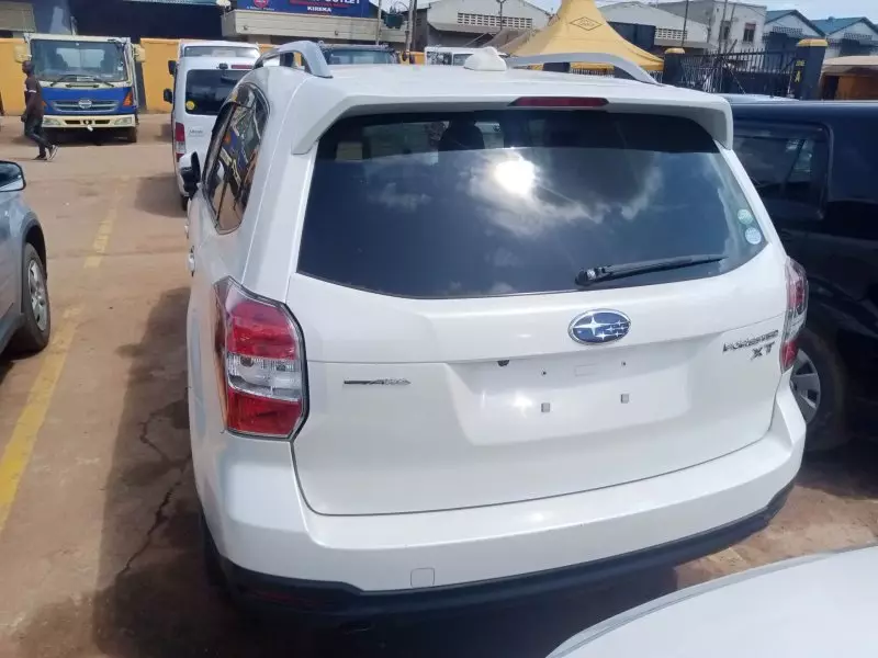Subaru Forester   - 2015
