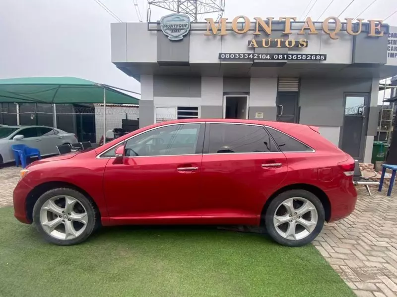 Toyota Venza   - 2013