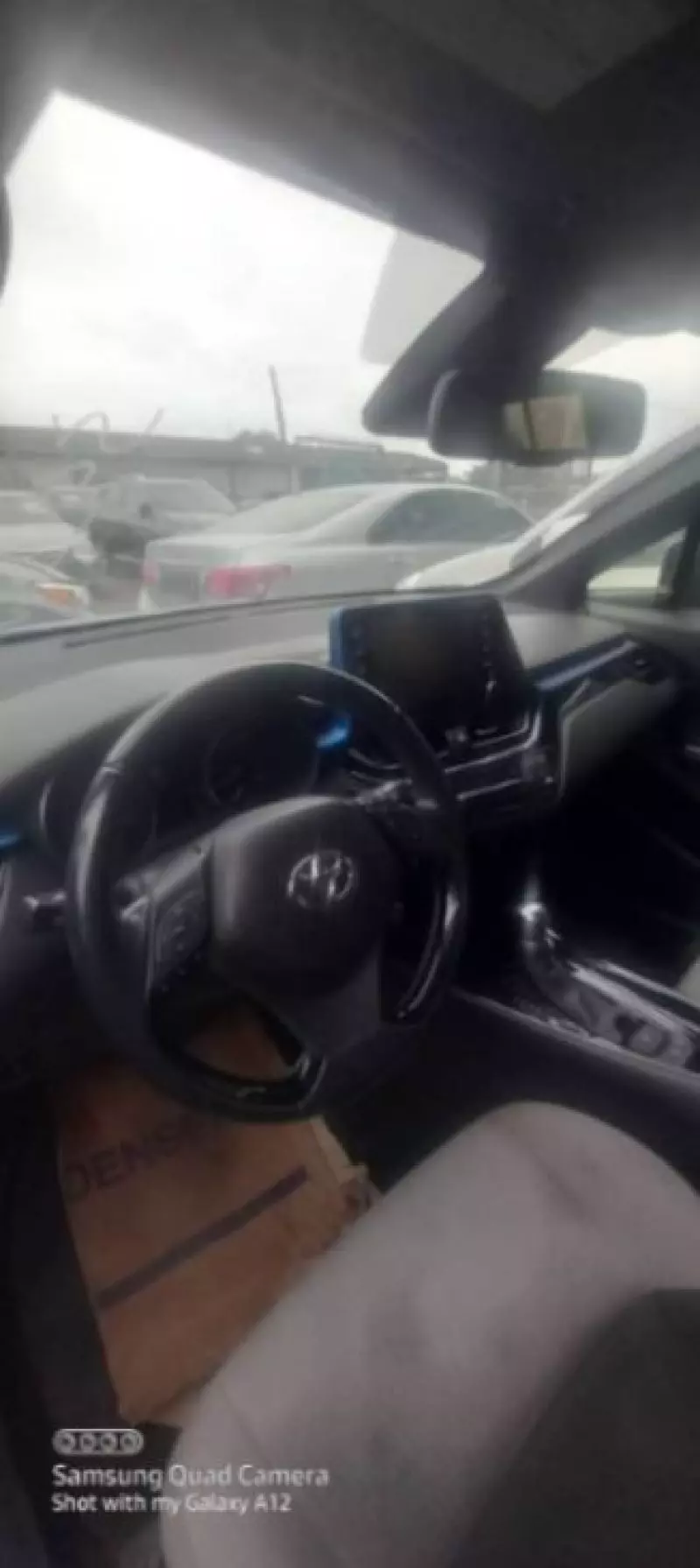 Toyota CH-R   - 2021