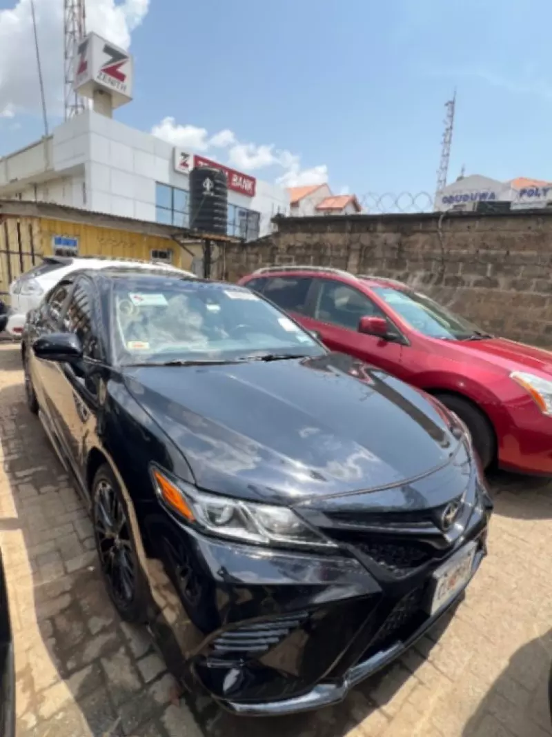 Toyota Camry   - 2019