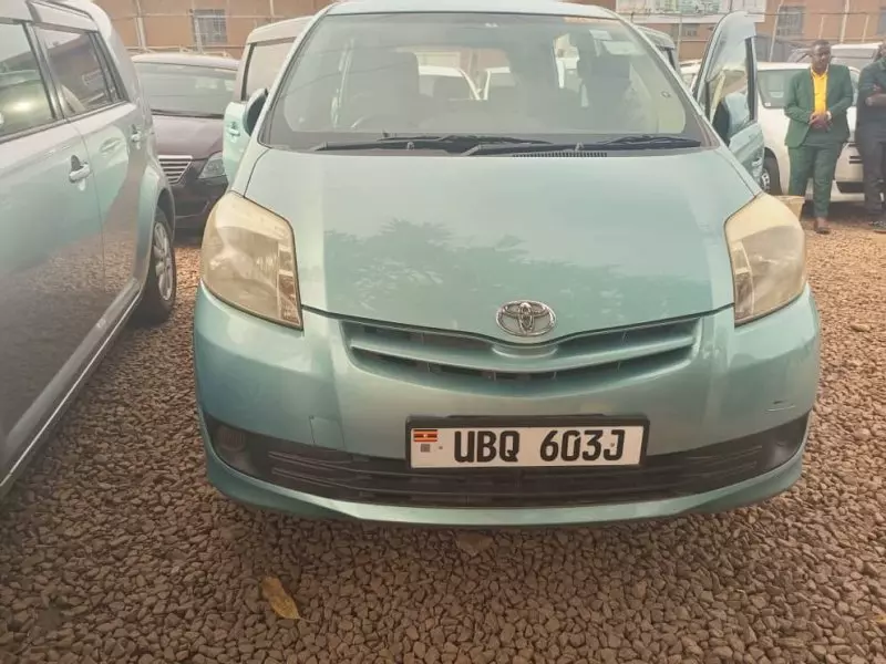 Toyota Passo Sette   - 2009