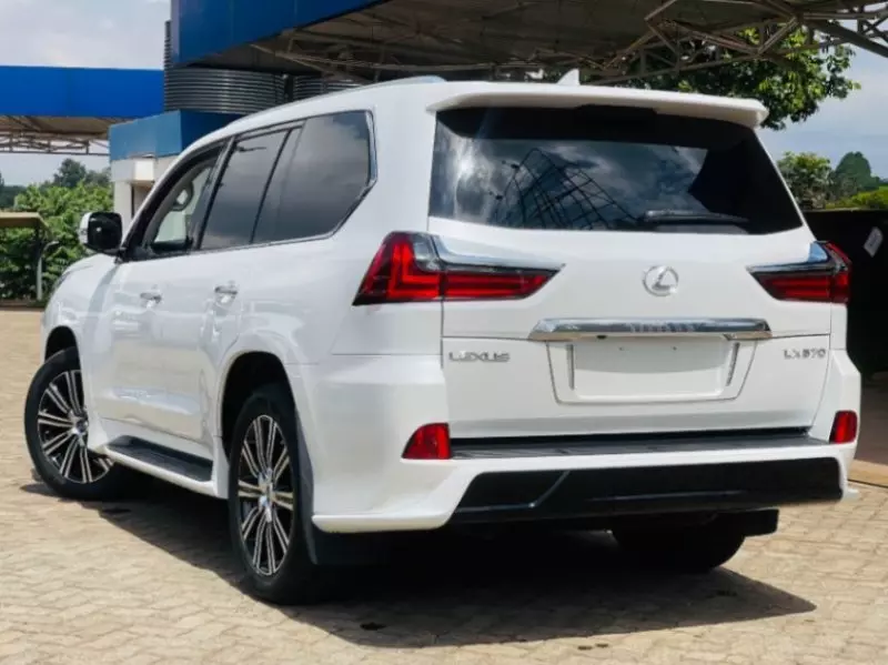 Lexus LX 570   - 2018