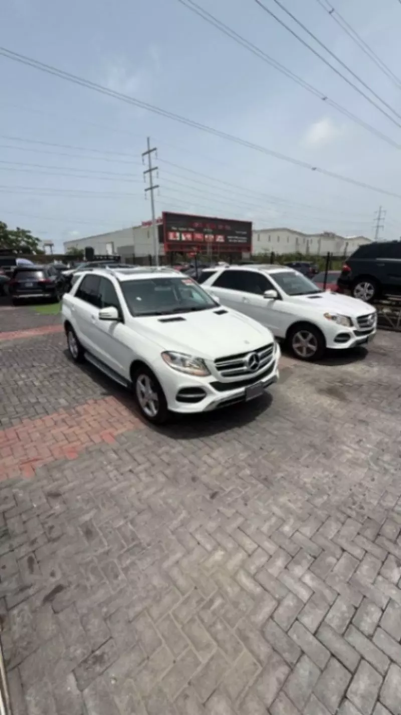 Mercedes-Benz GLE 350   - 2016