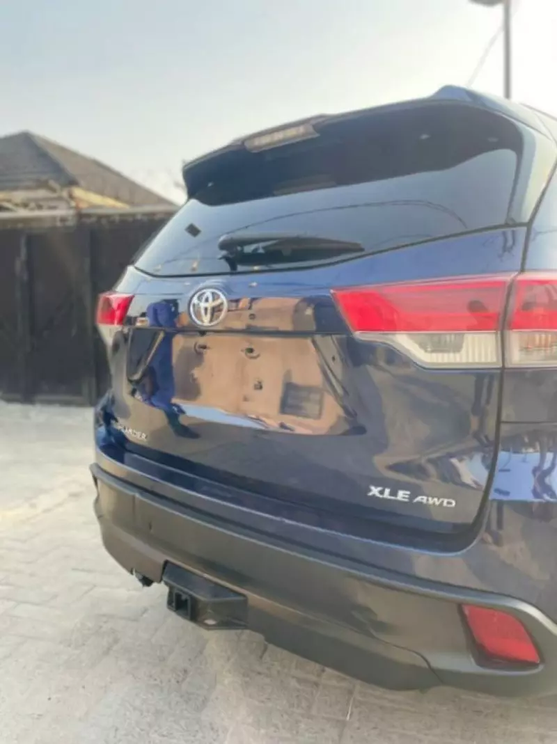 Toyota Highlander - 2015