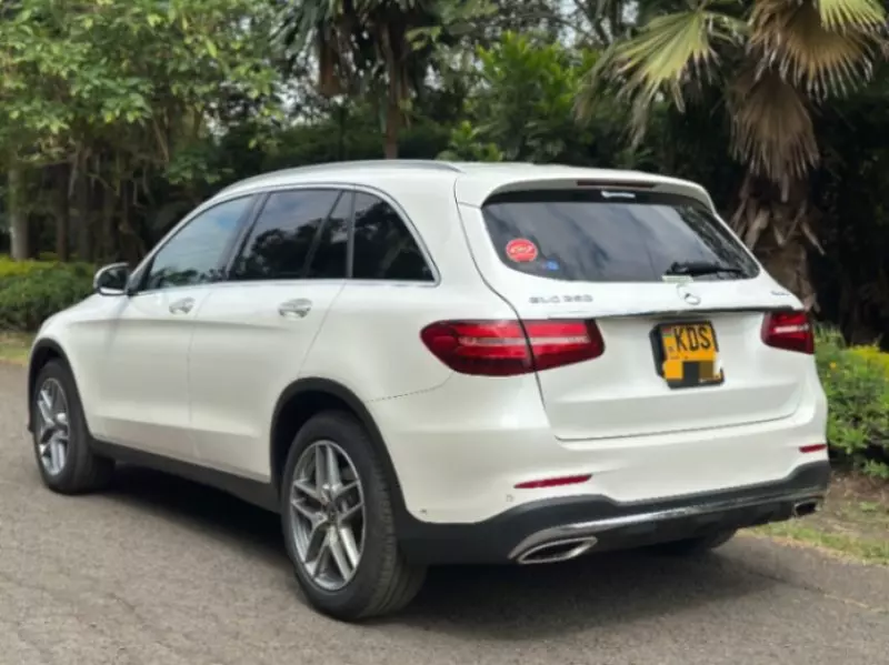 Mercedes-Benz GLC 300   - 2017