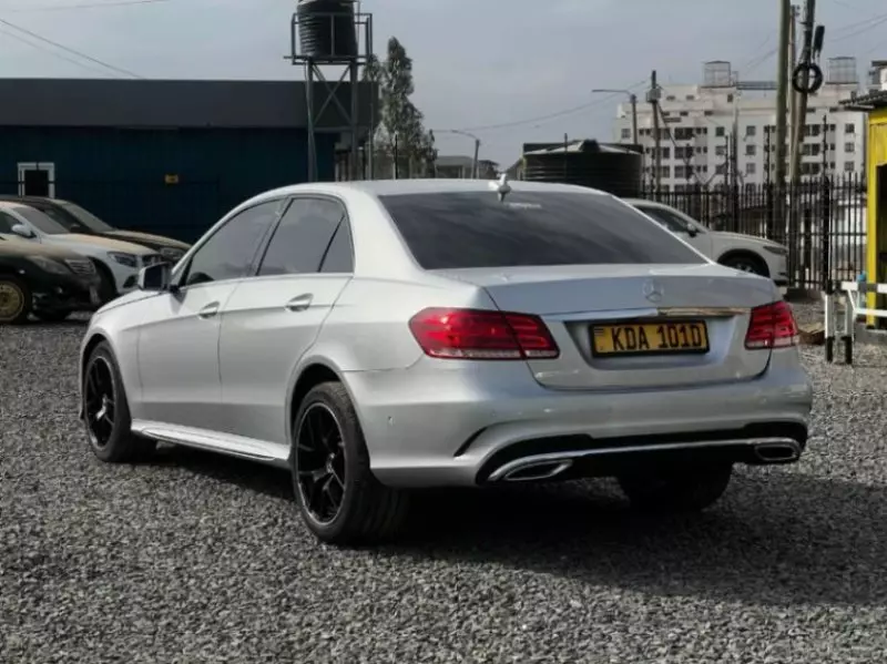 Mercedes-Benz E250 - 2013