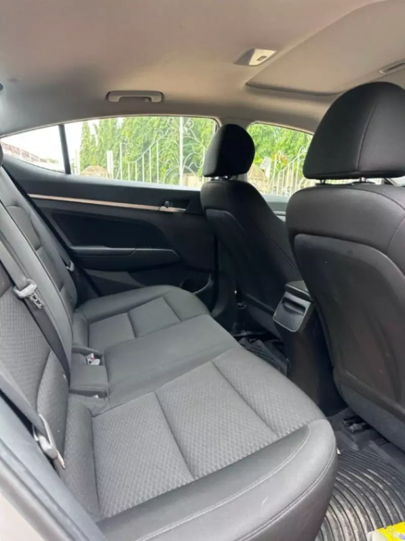 Hyundai Elantra   - 2020