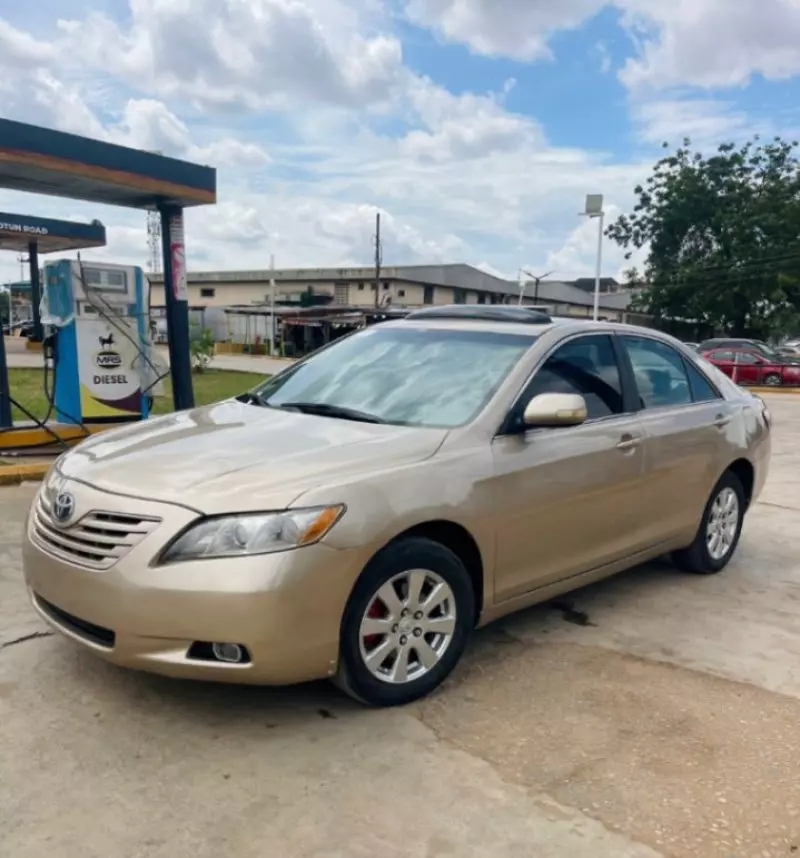Toyota Camry - 2007