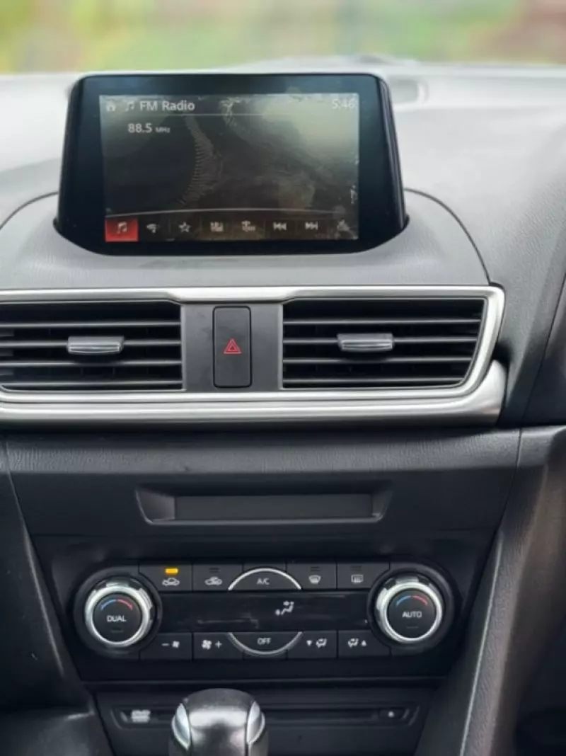 Mazda Axela    - 2018