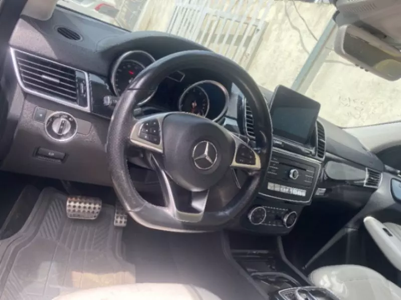 Mercedes-Benz GLE 43 AMG   - 2017